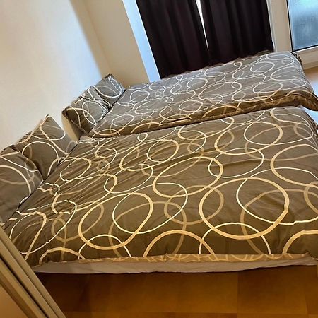 ２ Beds. Comfortable . Dotonbori / Kuromon Market. Οσάκα Εξωτερικό φωτογραφία