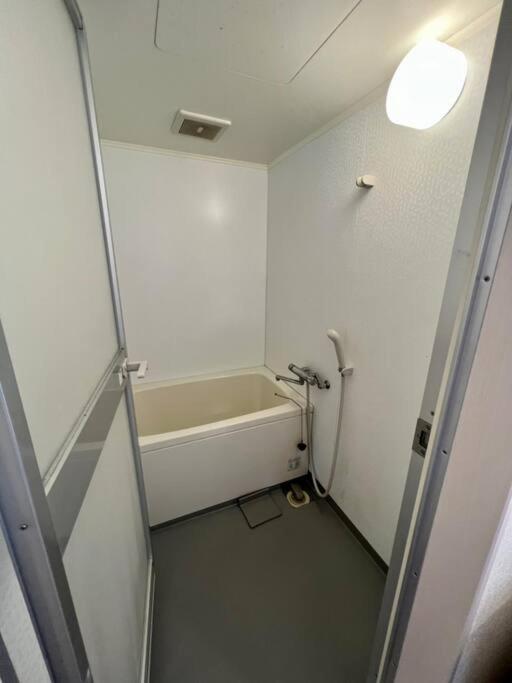 ２ Beds. Comfortable . Dotonbori / Kuromon Market. Οσάκα Εξωτερικό φωτογραφία